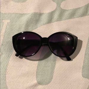 Chic sunglasses